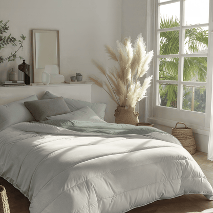 Zelesta Royalbed Light - Pastel Green & Cream